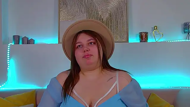 Snapshot of LillianKim chatting on 1, 3, 2025 LillianKim online show from 1, 3, 2025