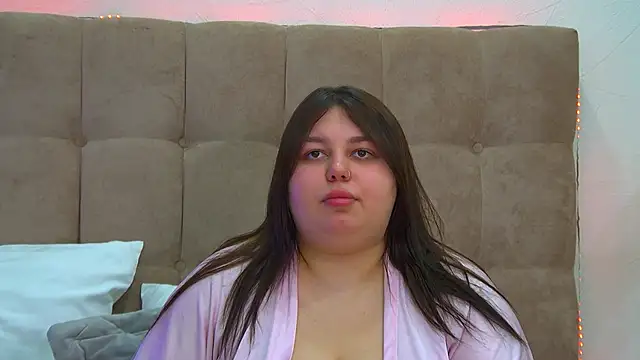 Snapshot of LillianKim chatting on 2, 3, 2025 LillianKim online show from 2, 3, 2025