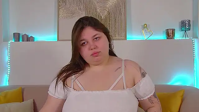 Snapshot of LillianKim chatting on 10, 3, 2025 LillianKim online show from 10, 3, 2025