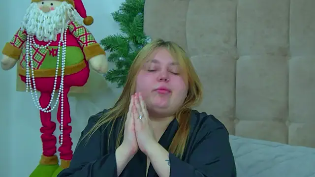 Snapshot of LillianKim chatting on 21, 12, 2025 LillianKim online show from 21, 12, 2025