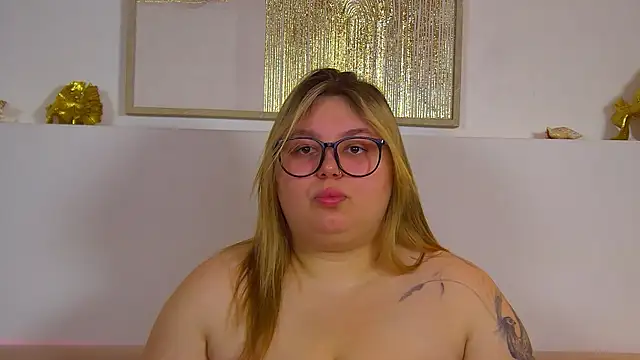 Snapshot of LillianKim chatting on 2, 3, 2026 LillianKim online show from 2, 3, 2026