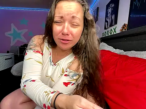 Snapshot of AngelSinz69 chatting on 17, 10, 2025 AngelSinz69 online show from 17, 10, 2025