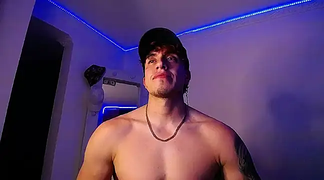 strongboy  online show from 28, 12, 2024