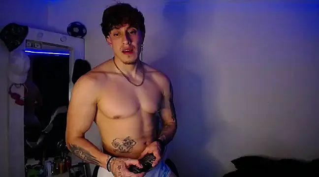 strongboy  online show from 29, 12, 2024