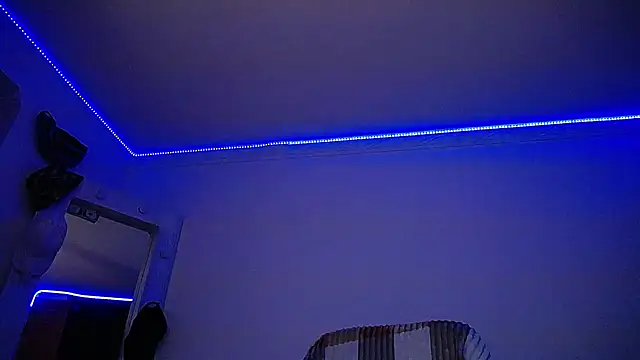 strongboy  online show from 11, 1, 2025