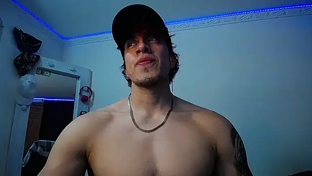 strongboy  online show from 29, 1, 2025