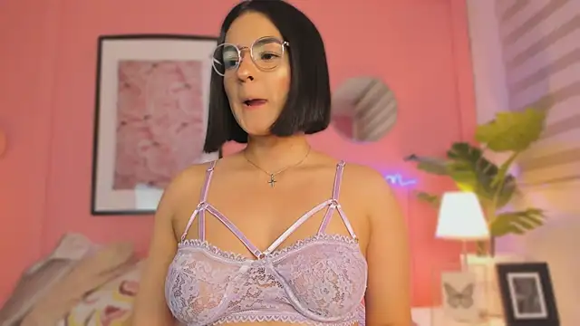 Snapshot of SoySaraa chatting on 14, 3, 2025 SoySaraa online show from 14, 3, 2025