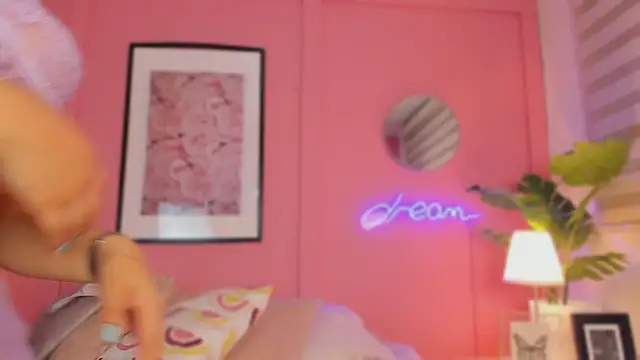 Snapshot of SoySaraa chatting on 14, 3, 2025 SoySaraa online show from 14, 3, 2025