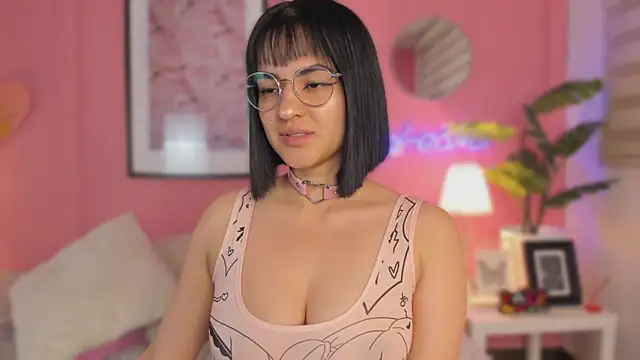 Snapshot of SoySaraa chatting on 11, 10, 2025 SoySaraa online show from 11, 10, 2025