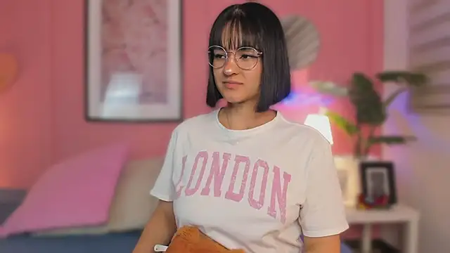 Snapshot of SoySaraa chatting on 19, 12, 2025 SoySaraa online show from 19, 12, 2025