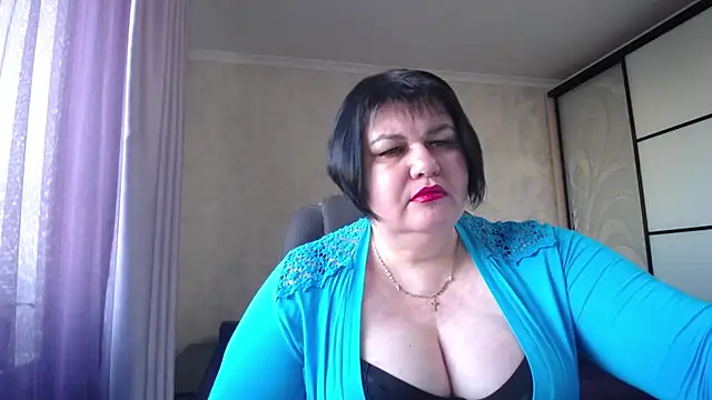 Snapshot of JuicyLady_Di chatting on 7, 3, 2025 JuicyLady Di online show from 7, 3, 2025