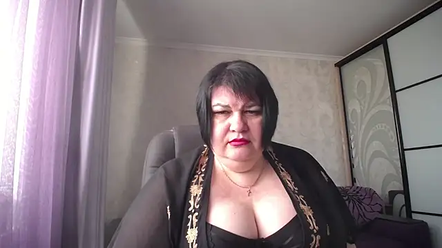 Snapshot of JuicyLady_Di chatting on 13, 3, 2025 JuicyLady Di online show from 13, 3, 2025