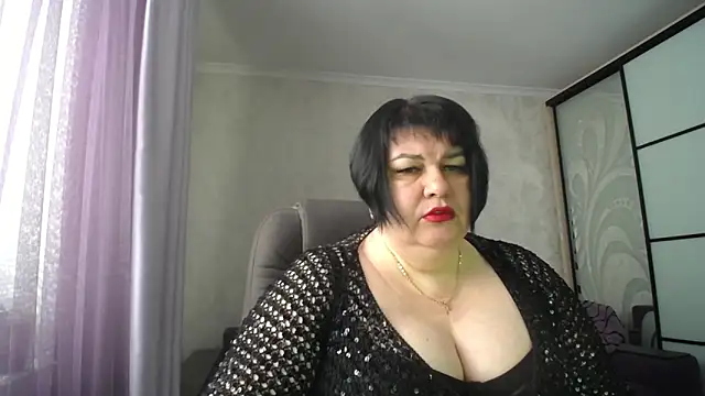 Snapshot of JuicyLady_Di chatting on 17, 3, 2025 JuicyLady Di online show from 17, 3, 2025