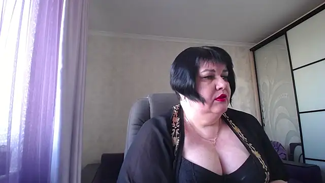 Snapshot of JuicyLady_Di chatting on 18, 3, 2025 JuicyLady Di online show from 18, 3, 2025
