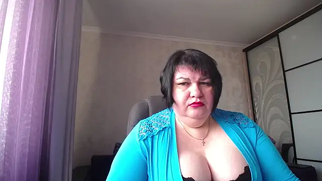 Snapshot of JuicyLady_Di chatting on 23, 3, 2025 JuicyLady Di online show from 23, 3, 2025