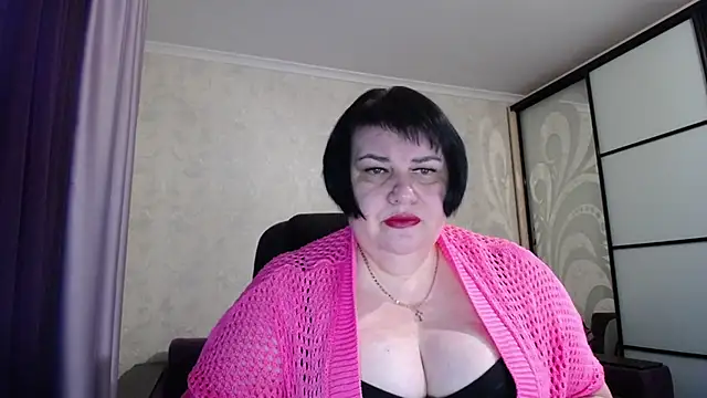 Snapshot of JuicyLady_Di chatting on 27, 10, 2025 JuicyLady Di online show from 27, 10, 2025