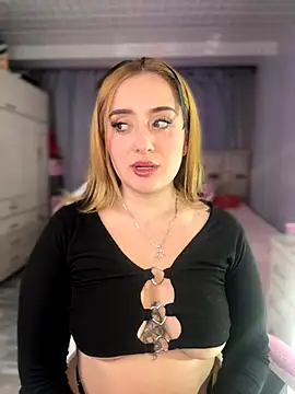 Snapshot of Sam_Thompsoon_ chatting on 16, 9, 2025 Sam Thompsoon online show from 16, 9, 2025