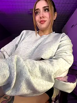 Snapshot of Sam_Thompsoon_ chatting on 12, 11, 2025 Sam Thompsoon online show from 12, 11, 2025