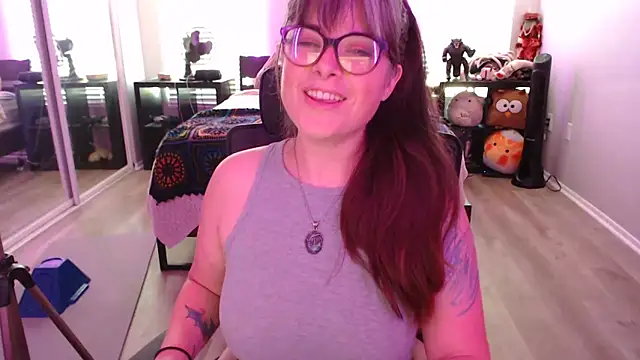 TheLenaAdams online show from 8, 9, 2025