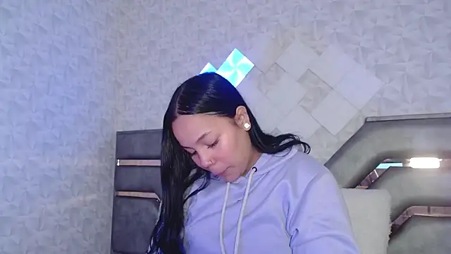 EmilyQueen3x online show from 15, 9, 2025