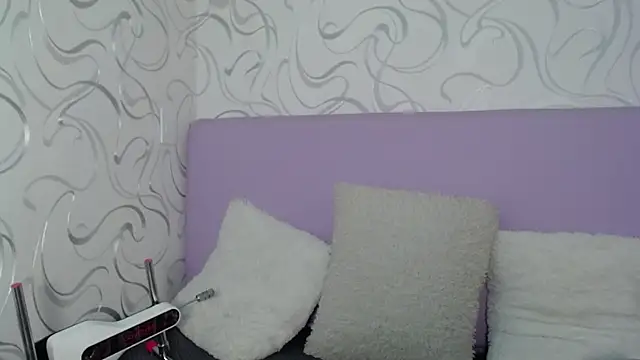 EmilyQueen3x online show from 12, 11, 2025