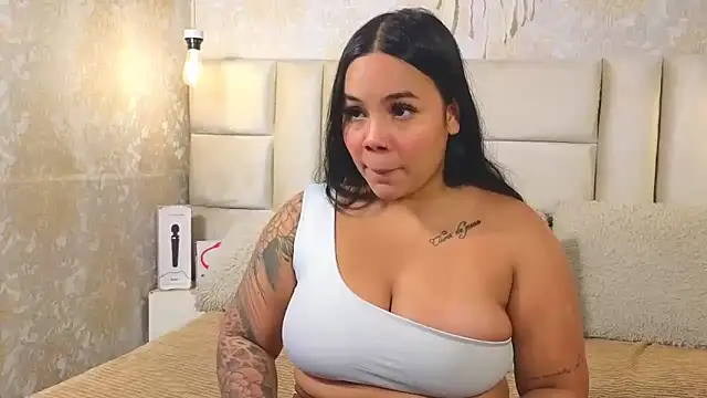 EmilyQueen3x online show from 15, 5, 2026