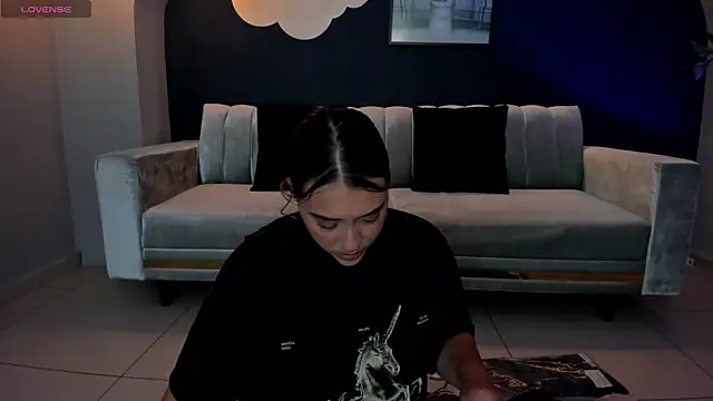 Snapshot of MartinnaBonnet chatting on 3, 2, 2025 MartinnaBonnet online show from 3, 2, 2025