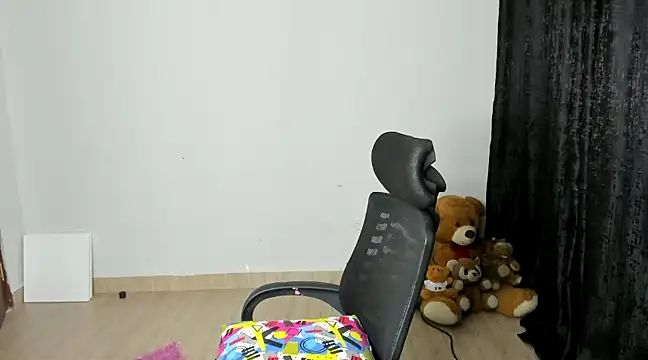  Hello Titty  online show from 18, 2, 2025