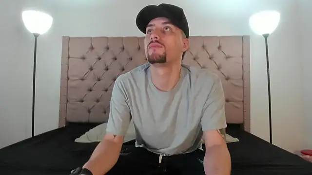 Pleasure Vibes23 online show from 23, 2, 2025