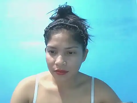 Snapshot of prettyyoung_mom23 chatting on 16, 12, 2025 prettyyoung mom23 online show from 16, 12, 2025