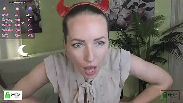 Snapshot of Queenymel chatting on 28, 7, 2026 Queenymel online show from 28, 7, 2026