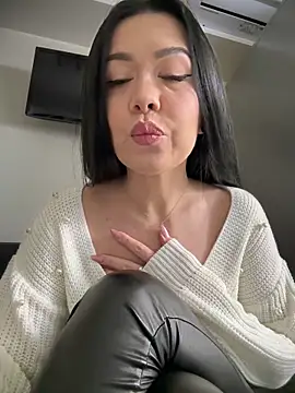 Snapshot of denise_k chatting on 6, 1, 2025 denise k online show from 6, 1, 2025