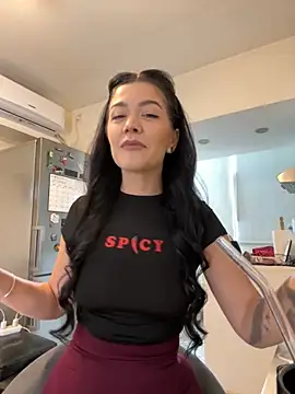 Snapshot of denise_k chatting on 17, 9, 2025 denise k online show from 17, 9, 2025