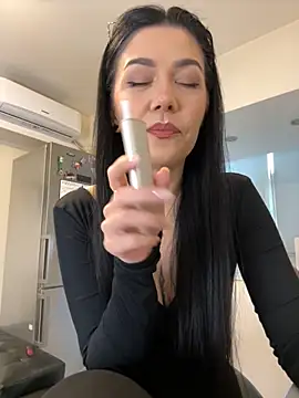 Snapshot of denise_k chatting on 21, 12, 2025 denise k online show from 21, 12, 2025