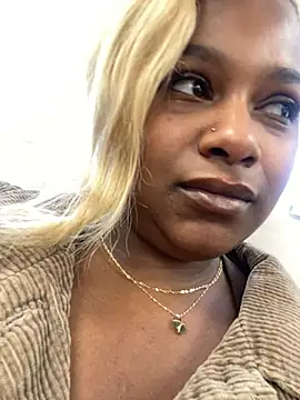 Snapshot of BigFineSelena chatting on 14, 3, 2025 BigFineSelena online show from 14, 3, 2025