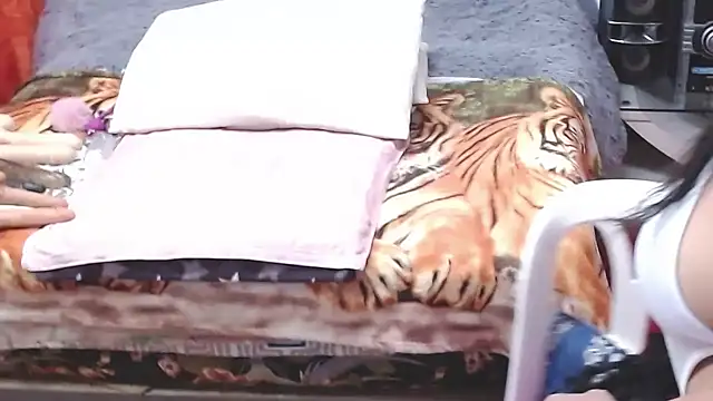 anie milf1 online show from 22, 2, 2025