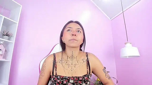 miss soffi  online show from 4, 2, 2025