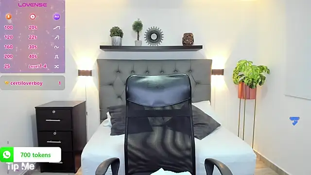 Snapshot of isabella_florez chatting on 14, 1, 2025 isabella florez online show from 14, 1, 2025