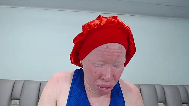 Snapshot of Kittywhiteass chatting on 21, 9, 2025 Kittywhiteass online show from 21, 9, 2025