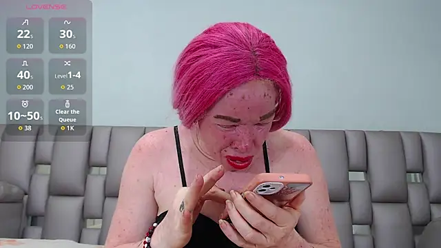 Snapshot of Kittywhiteass chatting on 7, 11, 2025 Kittywhiteass online show from 7, 11, 2025