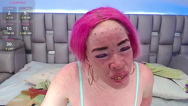 Snapshot of Kittywhiteass chatting on 27, 11, 2025 Kittywhiteass online show from 27, 11, 2025