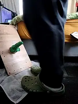 Snapshot of TheTree13 chatting on 24, 3, 2026 TheTree13 online show from 24, 3, 2026