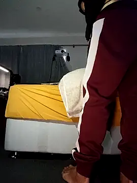 Snapshot of TheTree13 chatting on 10, 4, 2026 TheTree13 online show from 10, 4, 2026