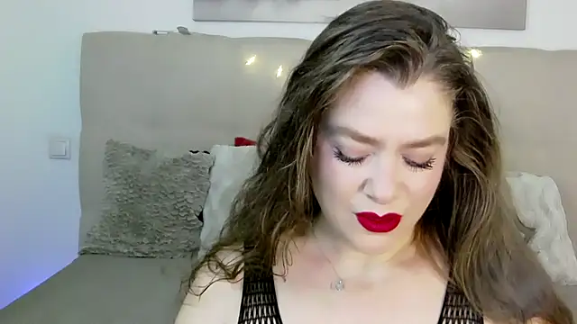 PetersEmily online show from 11, 12, 2024