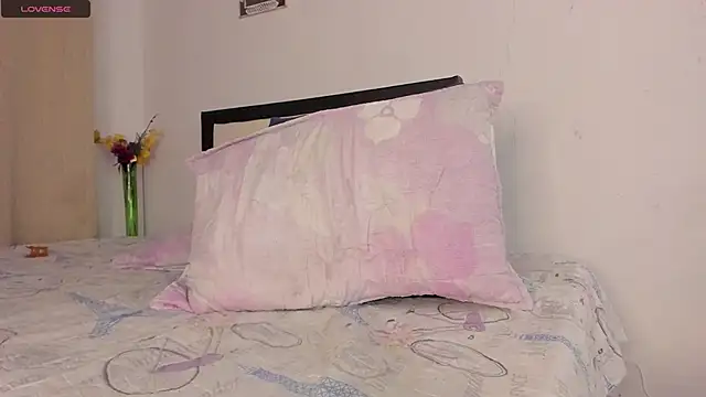 alicia rouusel online show from 4, 12, 2024