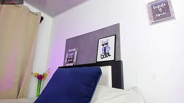 alicia rouusel online show from 22, 1, 2025