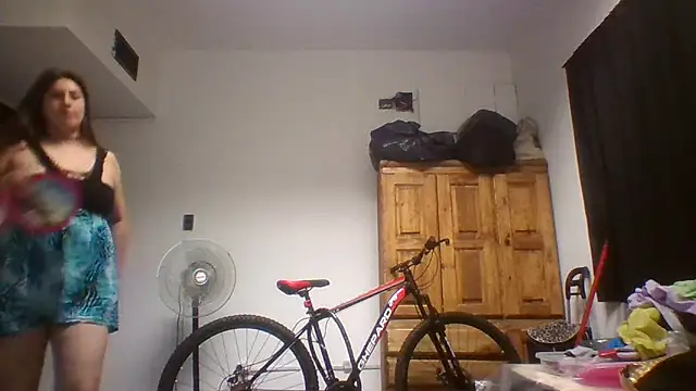 La pauli latina online show from 10, 12, 2024