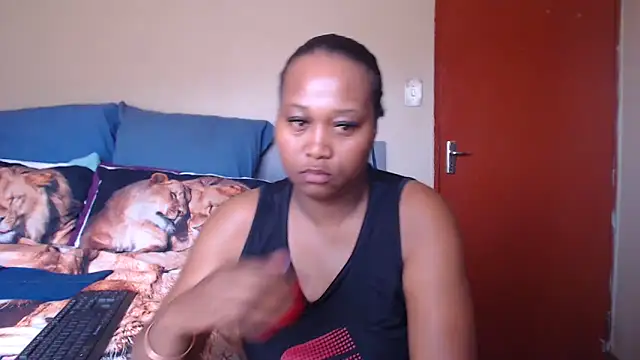 Snapshot of EbonySeductressx chatting on 13, 10, 2025 EbonySeductressx online show from 13, 10, 2025