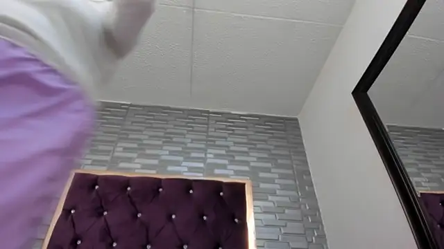 Snapshot of AntoneellaF chatting on 13, 2, 2025 AntoneellaF online show from 13, 2, 2025