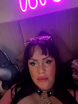 Snapshot of Lolaley2 chatting on 5, 10, 2025 Lolaley2 online show from 5, 10, 2025